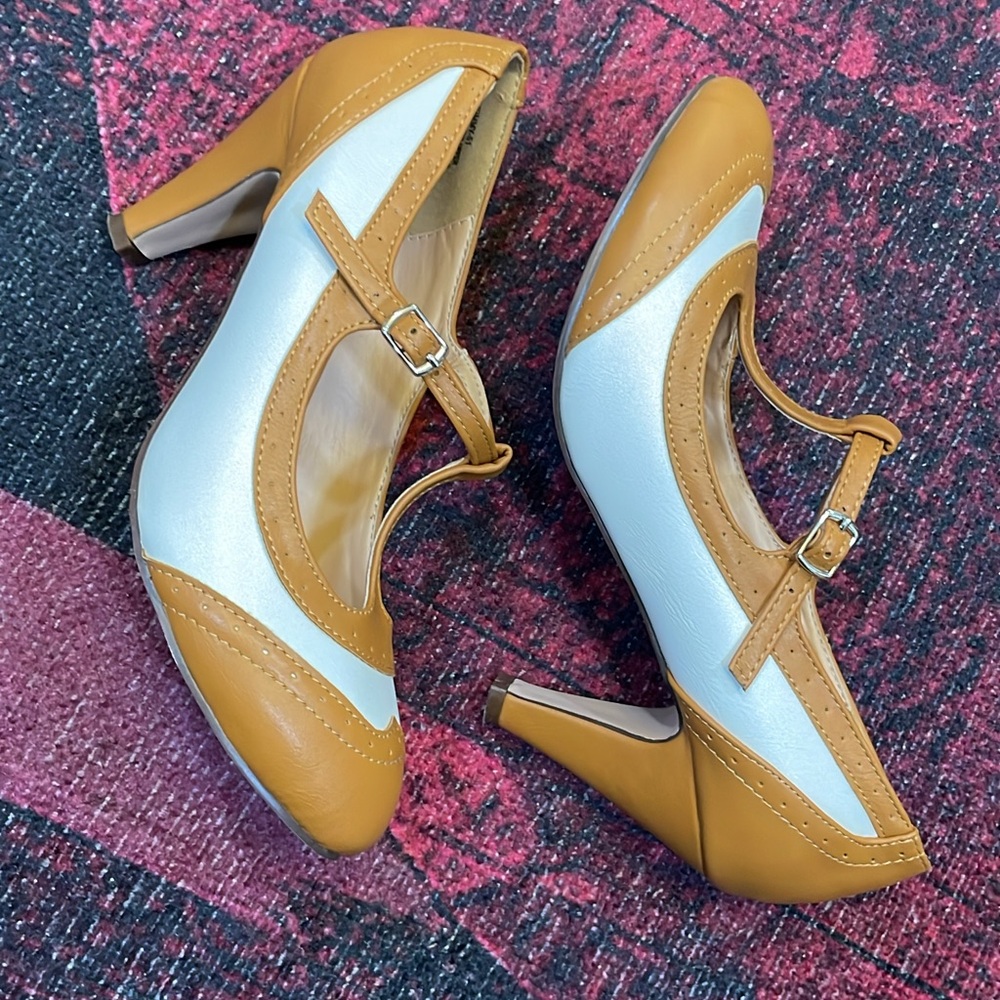 Chase + Chloe Tan and White T-Strap Heels - Picture 2 of 16